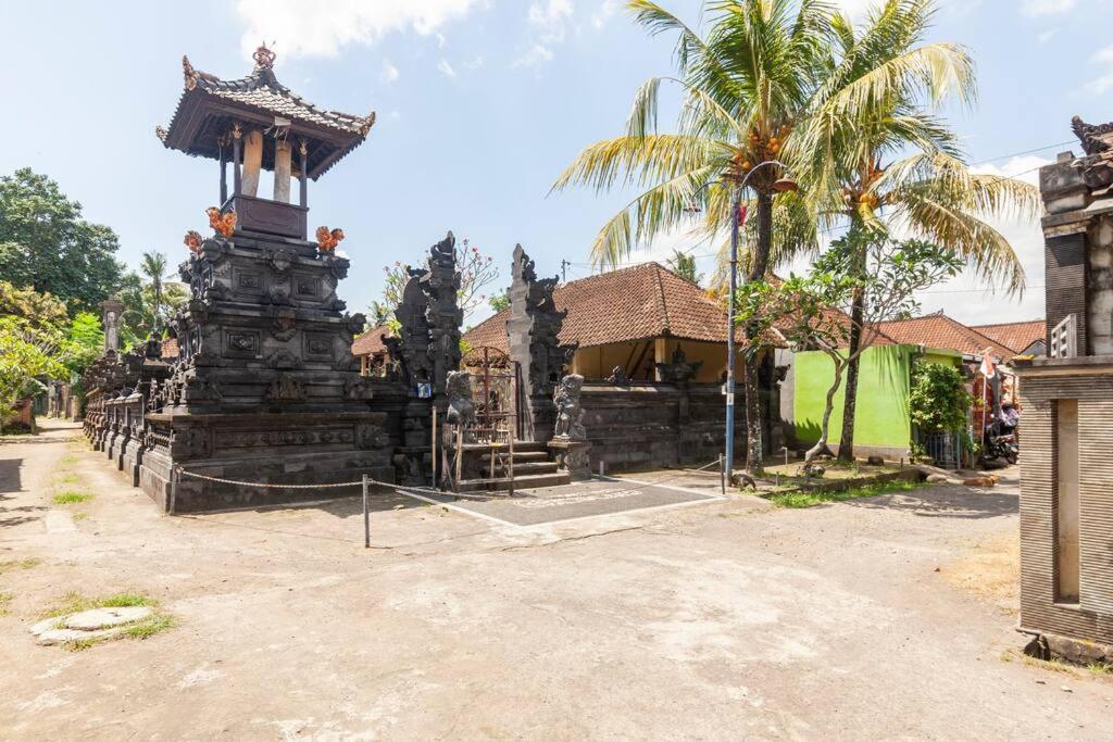 The Backyard House Hotel Tabanan  Exterior photo