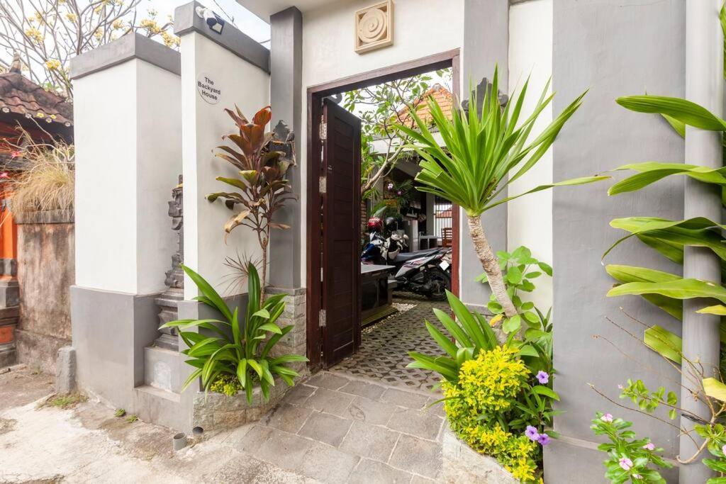 The Backyard House Hotel Tabanan  Exterior photo