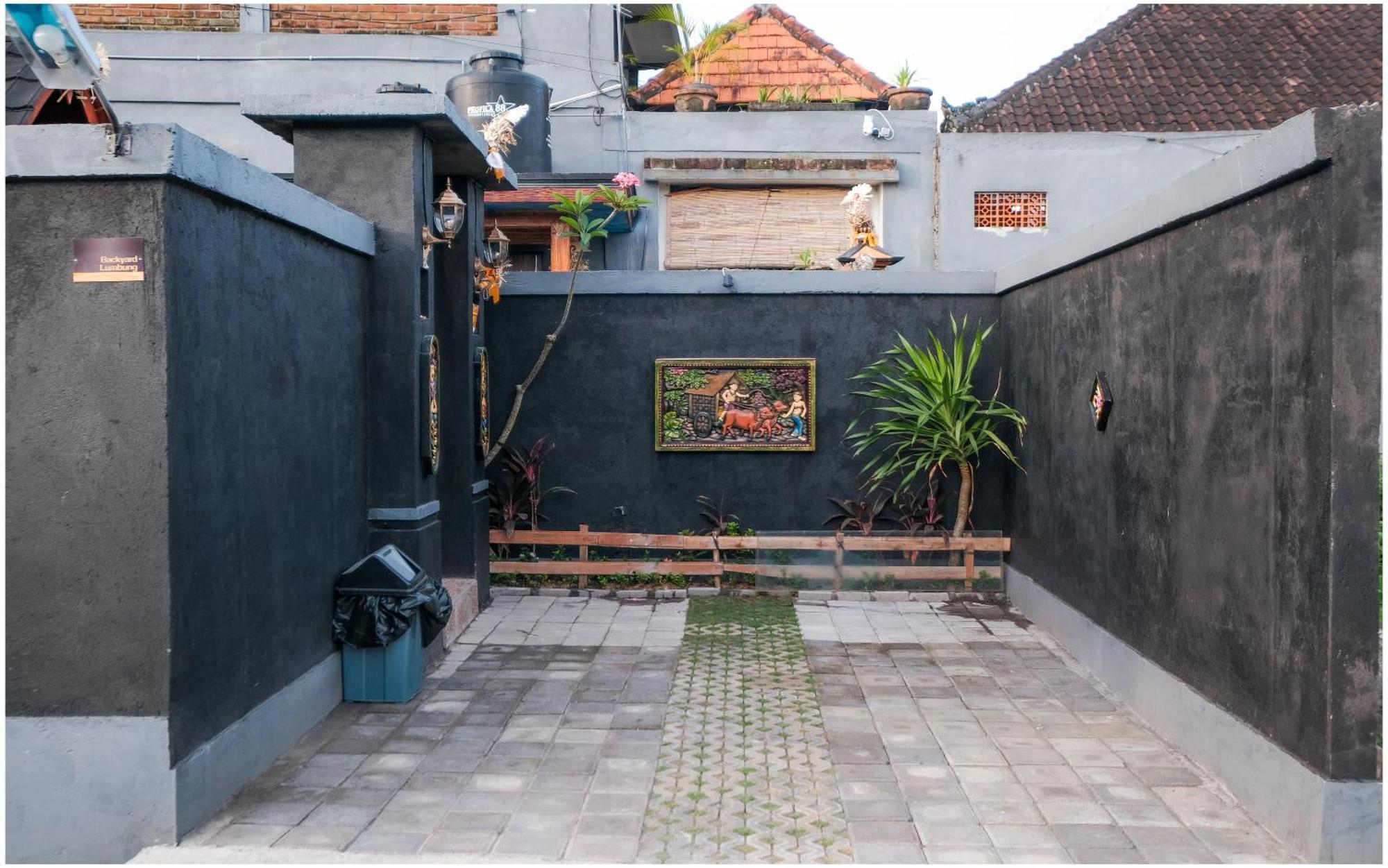 The Backyard House Hotel Tabanan  Exterior photo
