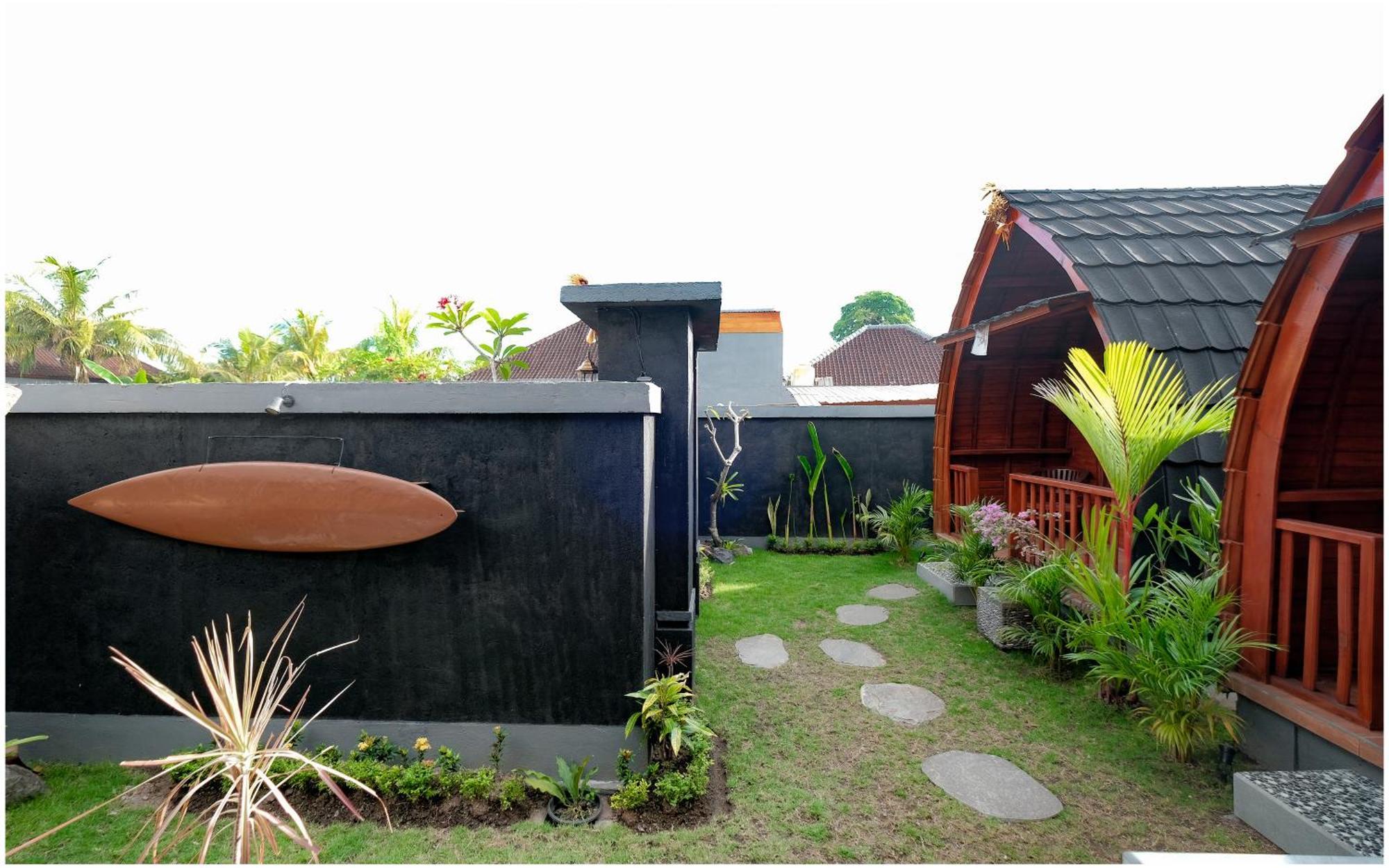 The Backyard House Hotel Tabanan  Exterior photo