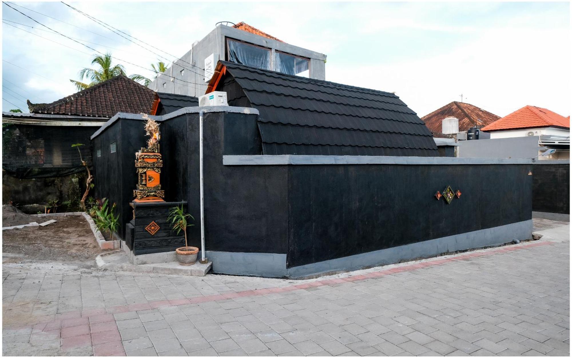 The Backyard House Hotel Tabanan  Exterior photo