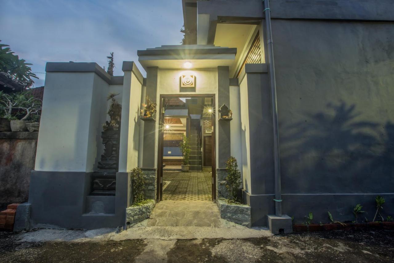The Backyard House Hotel Tabanan  Exterior photo